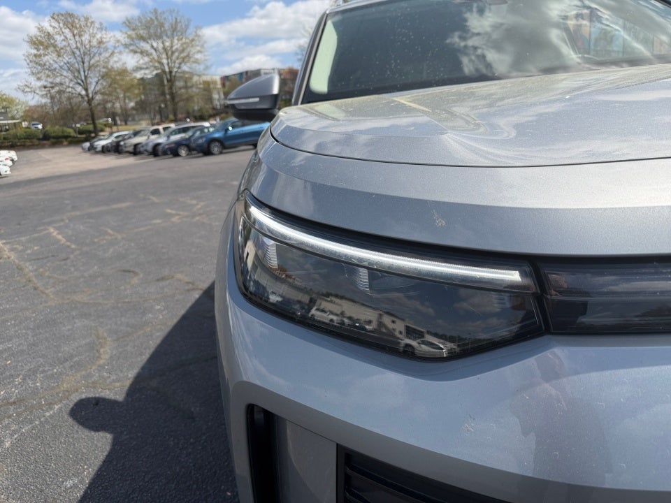 2025 Volkswagen Tiguan 2.0T SE