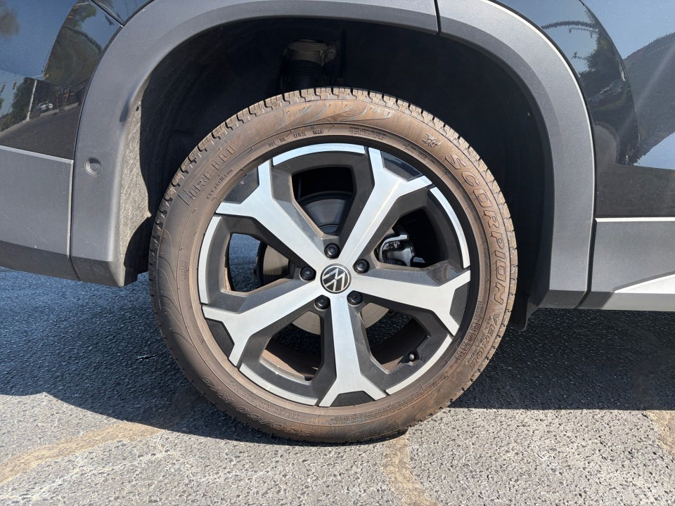 2025 Volkswagen Tiguan 2.0T SE