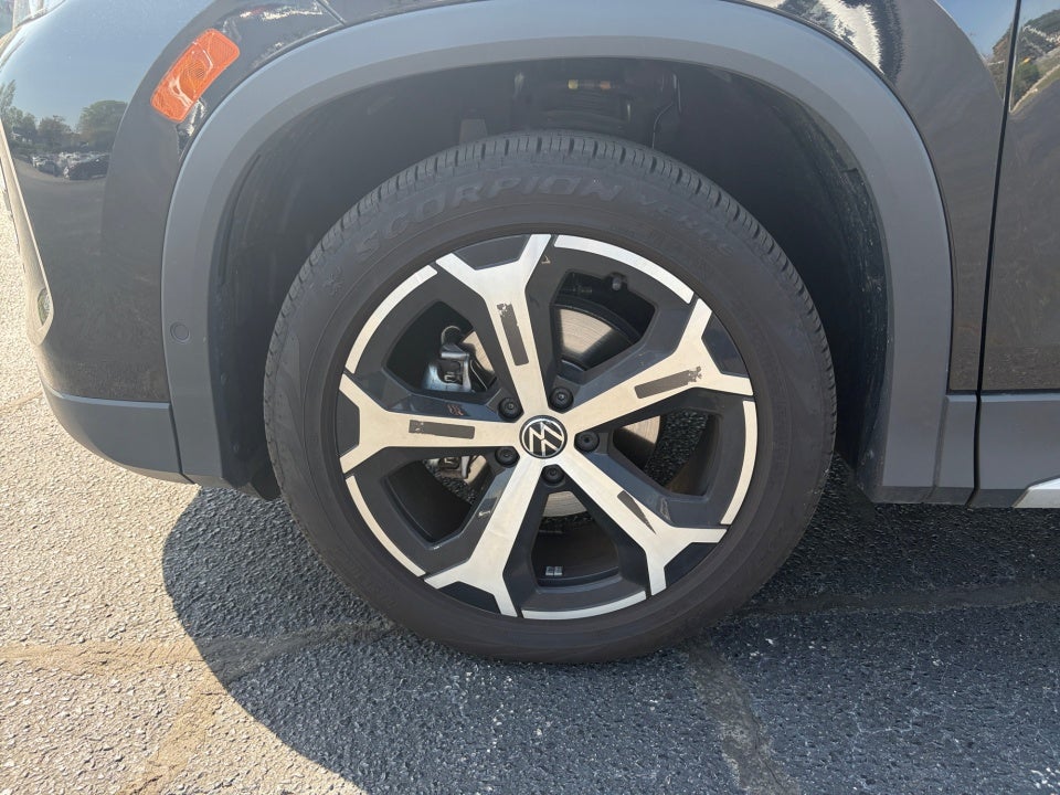 2025 Volkswagen Tiguan 2.0T SE