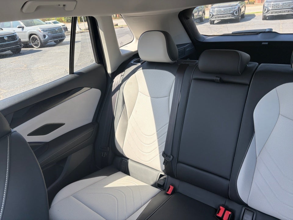 2025 Volkswagen Tiguan 2.0T SE