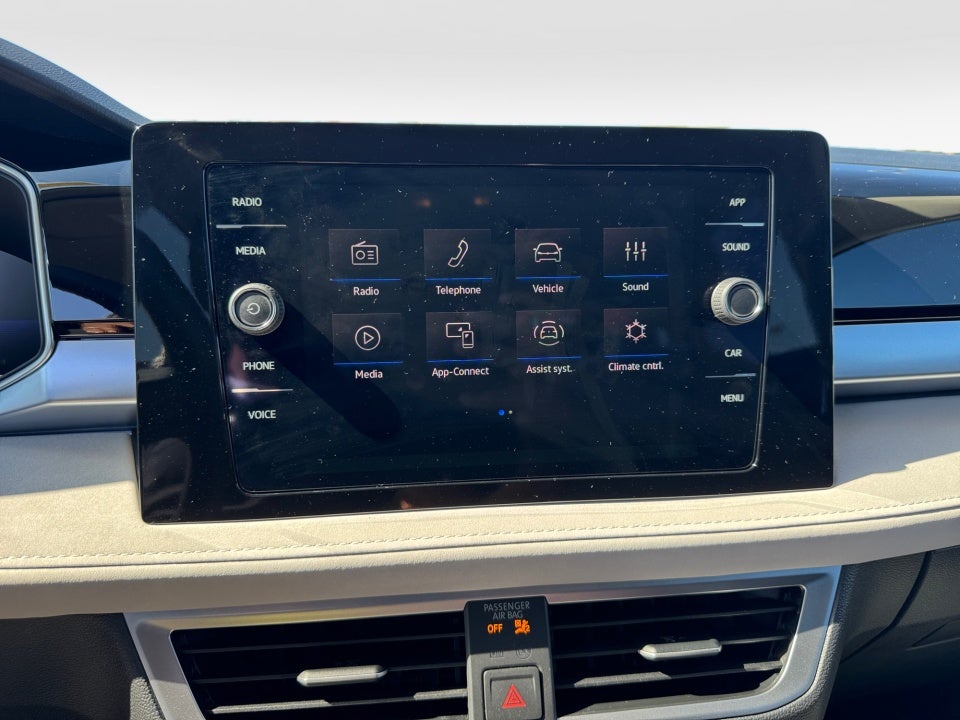 2025 Volkswagen Taos 1.5T SE