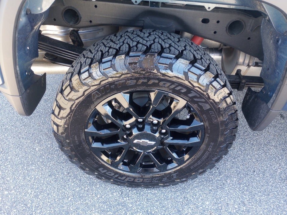 2025 Chevrolet Silverado 2500HD 4WD Crew Cab Standard Bed LT