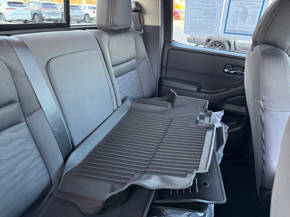 2023 Nissan Frontier Crew Cab Long Bed SV 4x4