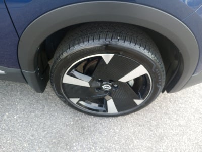 2025 Nissan Kicks SR FWD