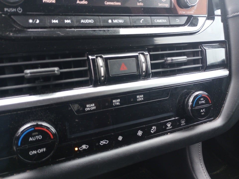 2022 Nissan Pathfinder S 2WD