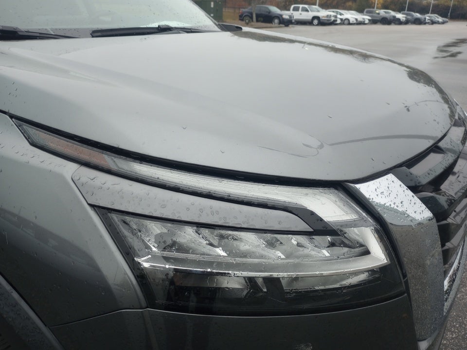 2022 Nissan Pathfinder S 2WD