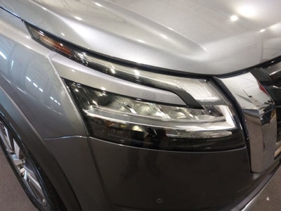 2022 Nissan Pathfinder SL 2WD