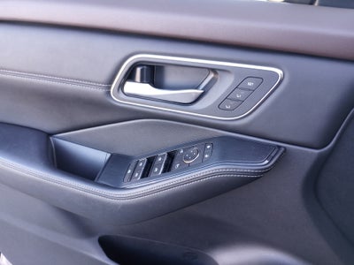 2021 Nissan Rogue Platinum FWD