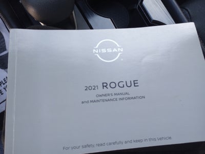 2021 Nissan Rogue Platinum FWD