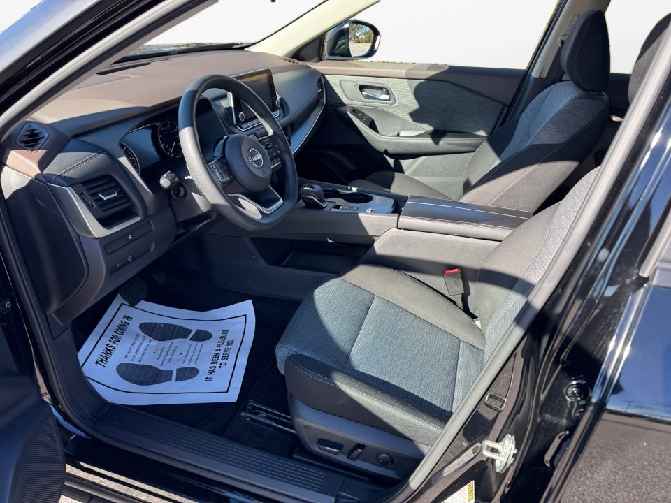 2023 Nissan Rogue SV FWD