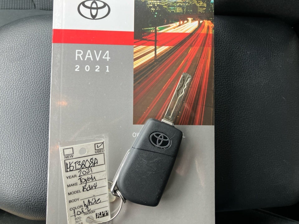 2021 Toyota RAV4 LE