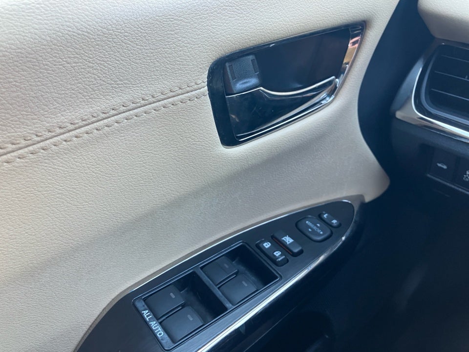 2014 Toyota Avalon XLE