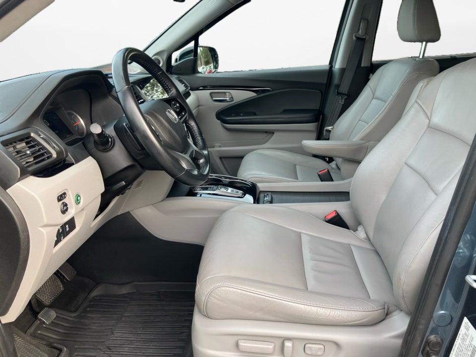 2021 Honda Pilot 2WD Touring 8 Passenger