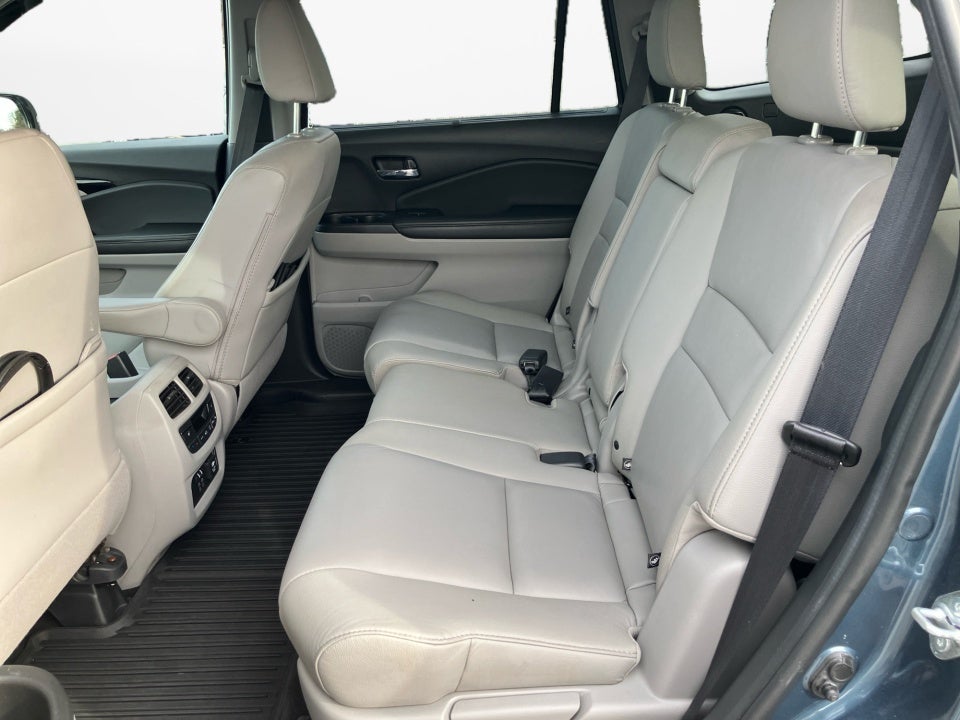 2021 Honda Pilot 2WD Touring 8 Passenger