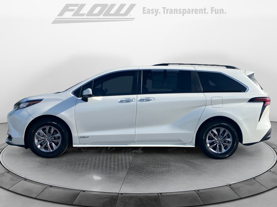 2021 Toyota Sienna XLE