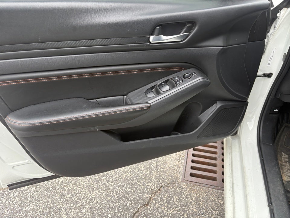 2022 Nissan Altima SR FWD