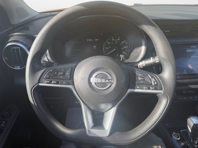 2022 Nissan Kicks SV Xtronic CVT