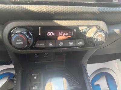 2022 Nissan Kicks SV Xtronic CVT