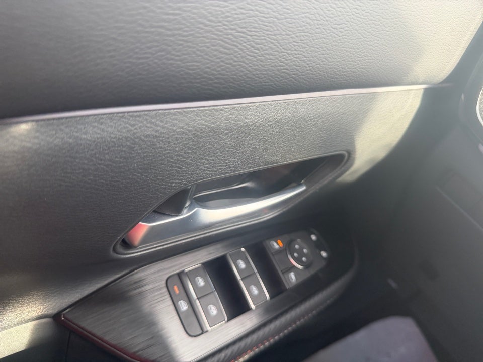 2025 Nissan Kicks SR Intelligent AWD