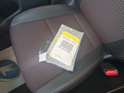 2025 Nissan Kicks SR FWD