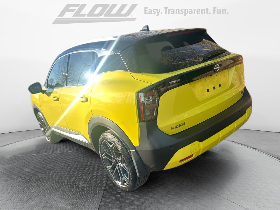 2025 Nissan Kicks SR FWD