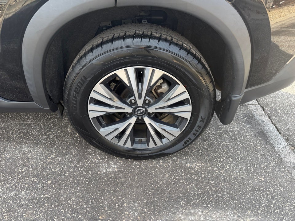 2022 Nissan Rogue SV FWD