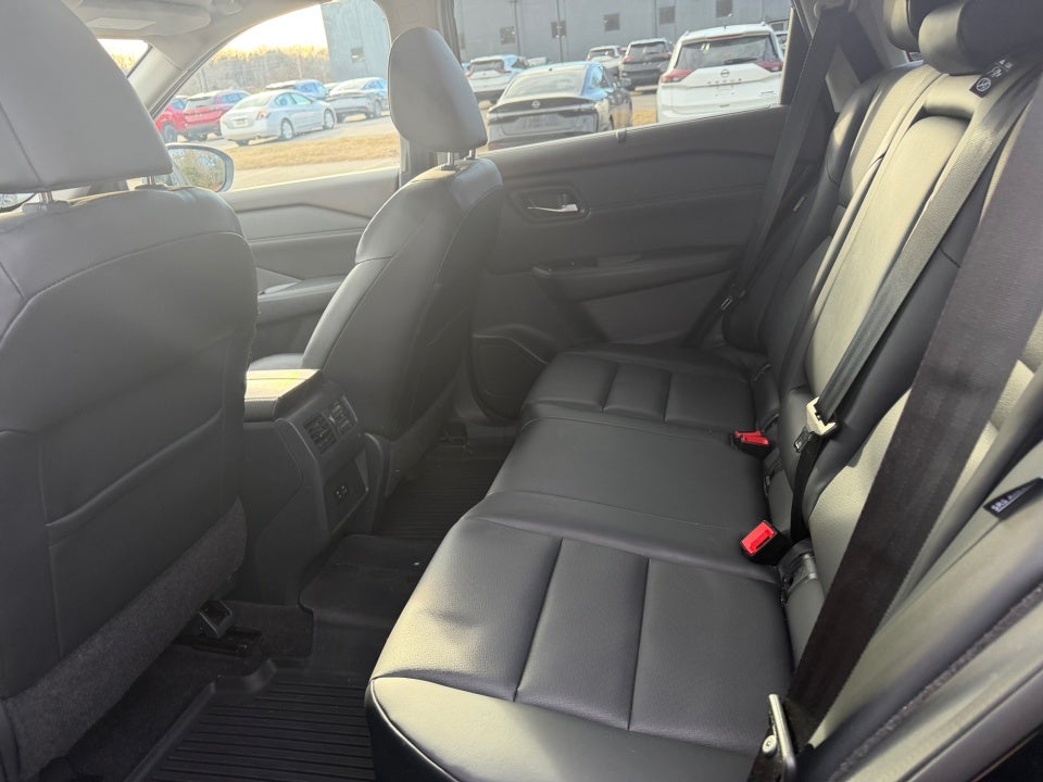 2022 Nissan Rogue SV FWD