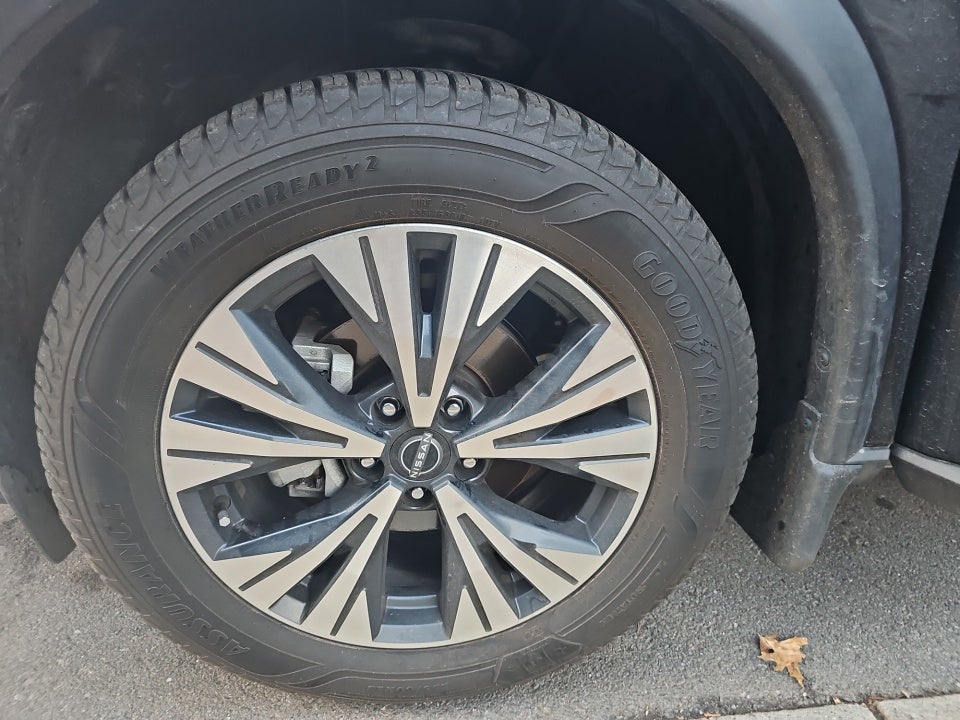 2023 Nissan Rogue SV FWD