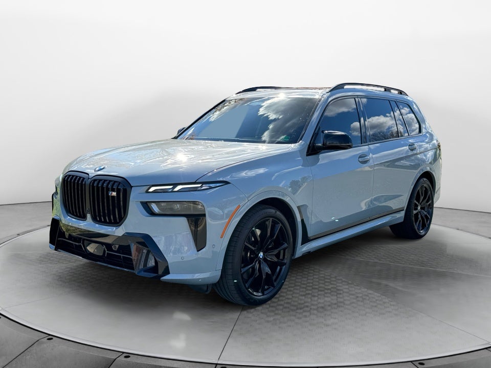 2023 BMW X7 M60i