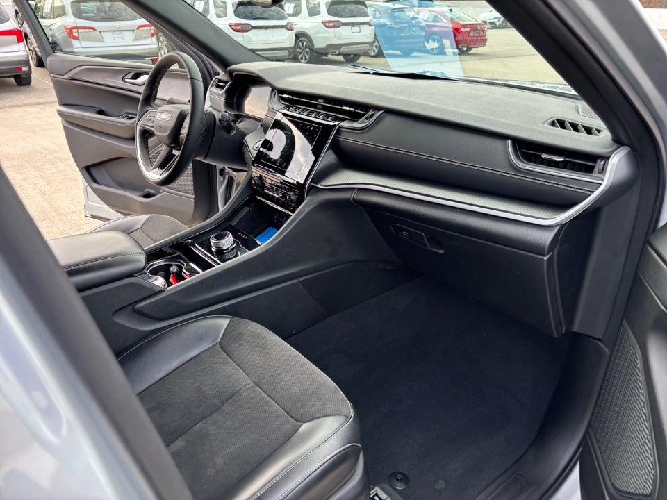 2023 Jeep Grand Cherokee L Altitude 4x2