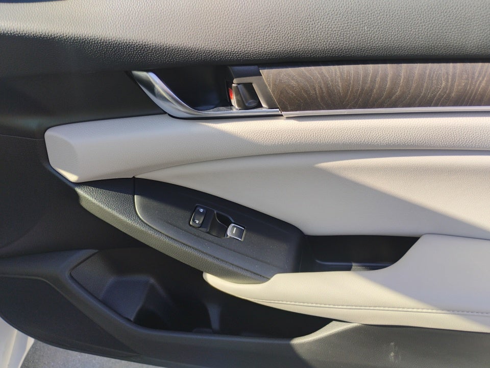 2022 Honda Accord Hybrid Touring