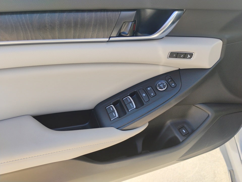 2022 Honda Accord Hybrid Touring