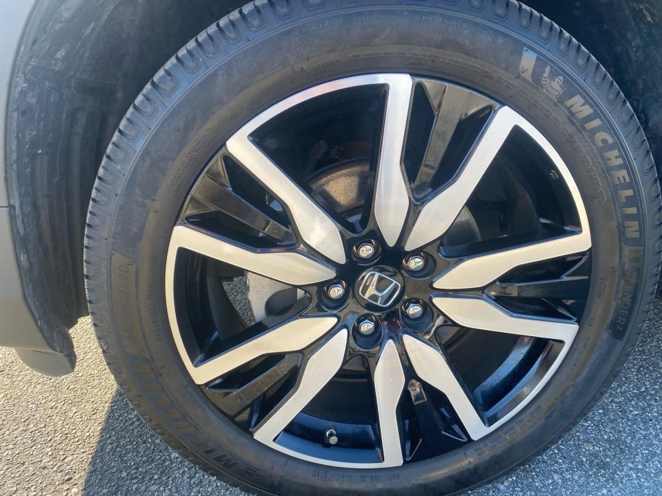 2020 Honda Pilot AWD Touring 8 Passenger