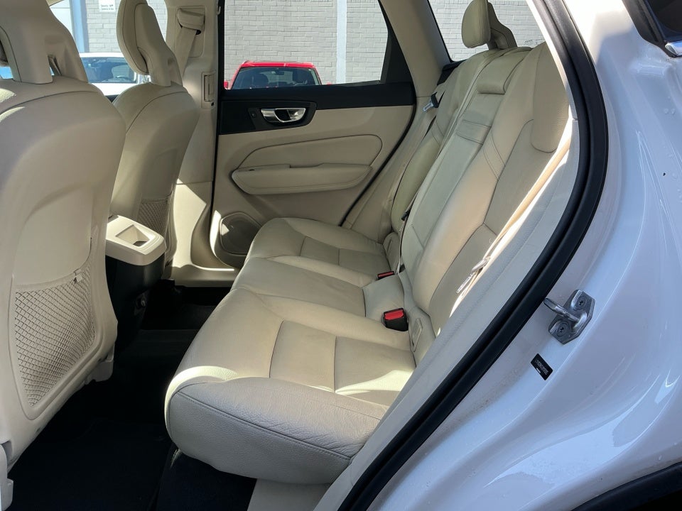 2018 Volvo XC60 T5 Momentum