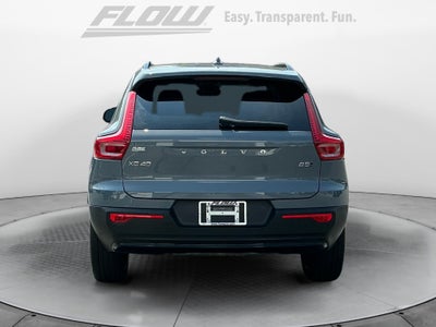 2023 Volvo XC40 B5 Plus Dark Theme