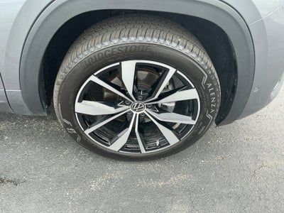 2025 Volkswagen Atlas 2.0T SEL Premium R-Line