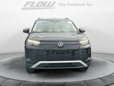 2025 Volkswagen Tiguan 2.0T SE