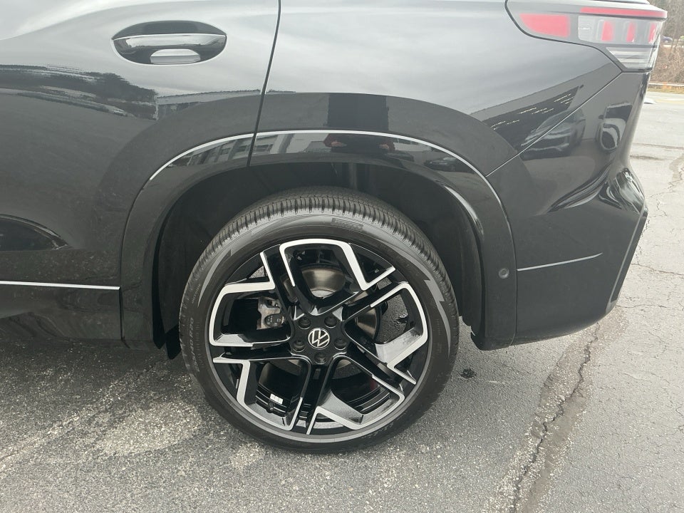 2025 Volkswagen Tiguan 2.0T SEL R-Line