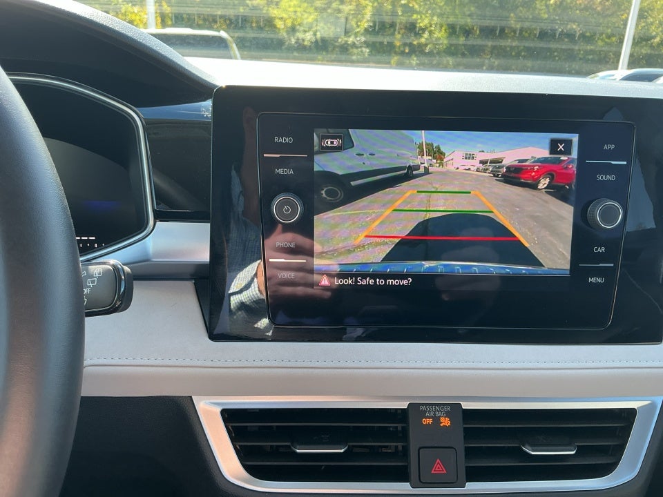 2025 Volkswagen Taos 1.5T SE