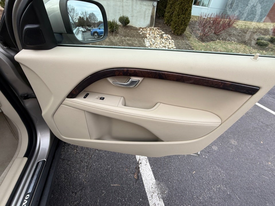 2016 Volvo XC70 T5 Drive-E Premier