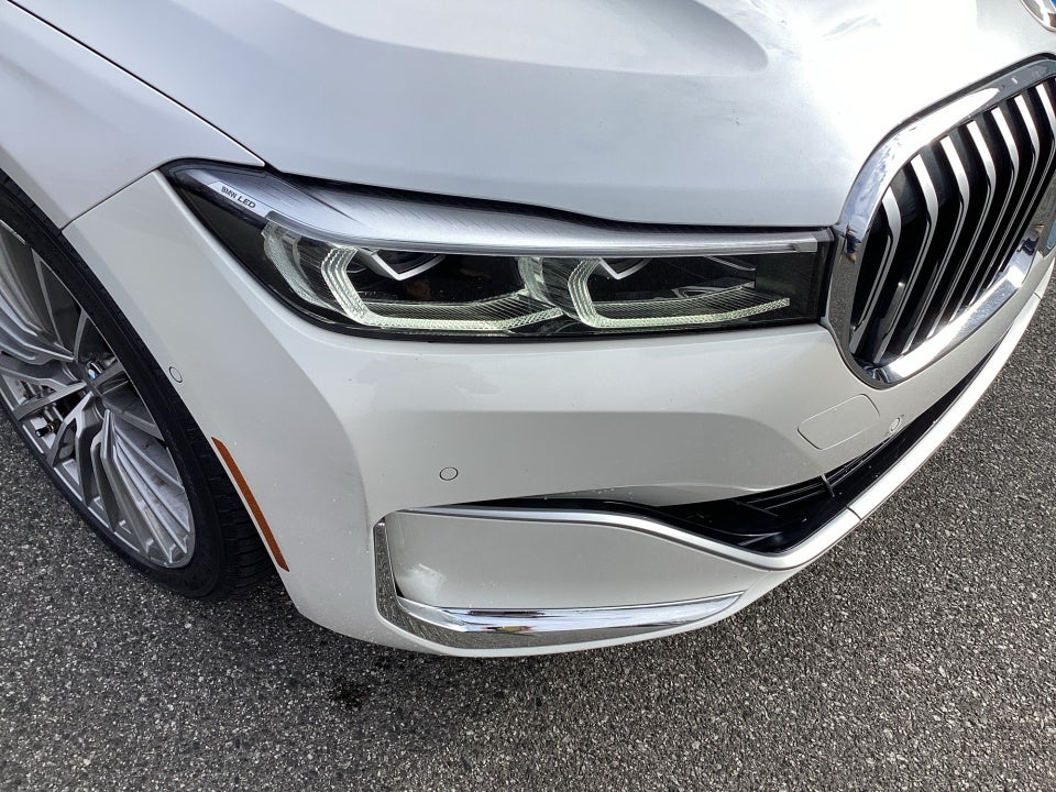 2021 BMW 750i xDrive