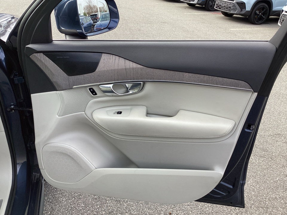 2023 Volvo XC90 B6 Plus 7-Seater