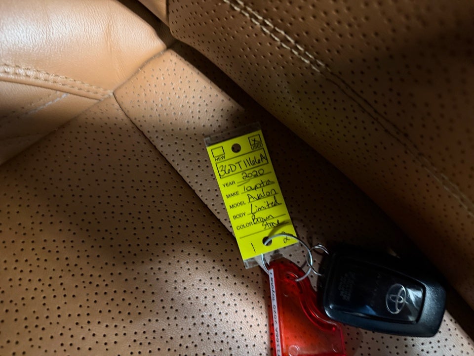 2020 Toyota Avalon Hybrid Limited