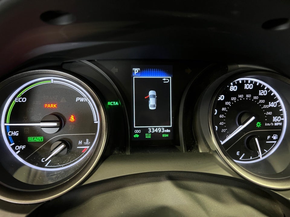 2023 Toyota Camry SE Hybrid