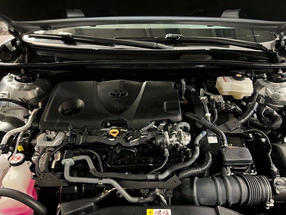 2023 Toyota Camry SE Hybrid