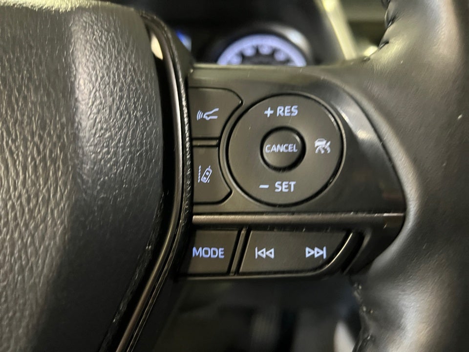 2023 Toyota Camry SE Hybrid