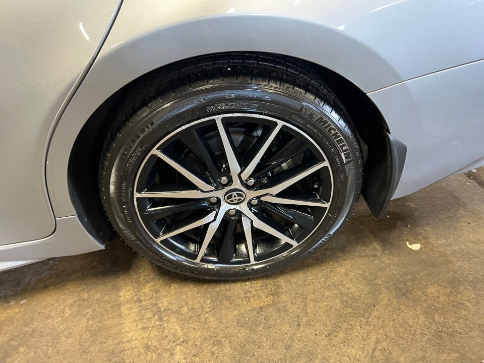 2023 Toyota Camry SE Hybrid