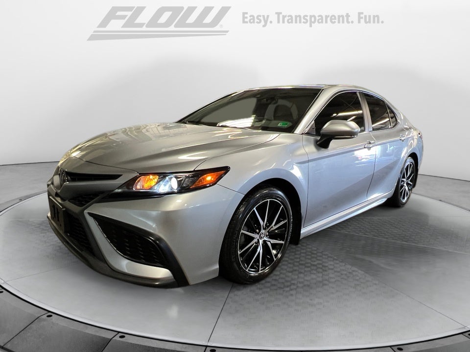 2023 Toyota Camry SE Hybrid