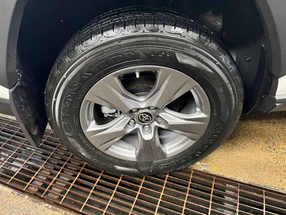 2022 Toyota RAV4 Hybrid LE