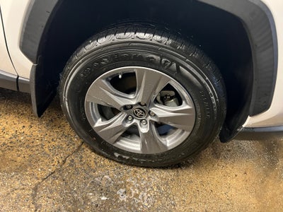 2022 Toyota RAV4 Hybrid LE